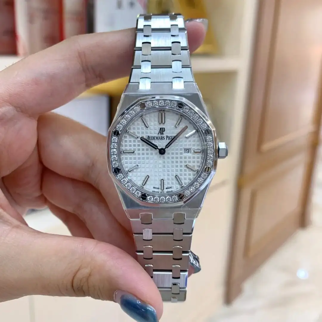 Audemars Piguet Royal Oak Quartz Silver 67651ST.ZZ.1261ST.01 - view 3