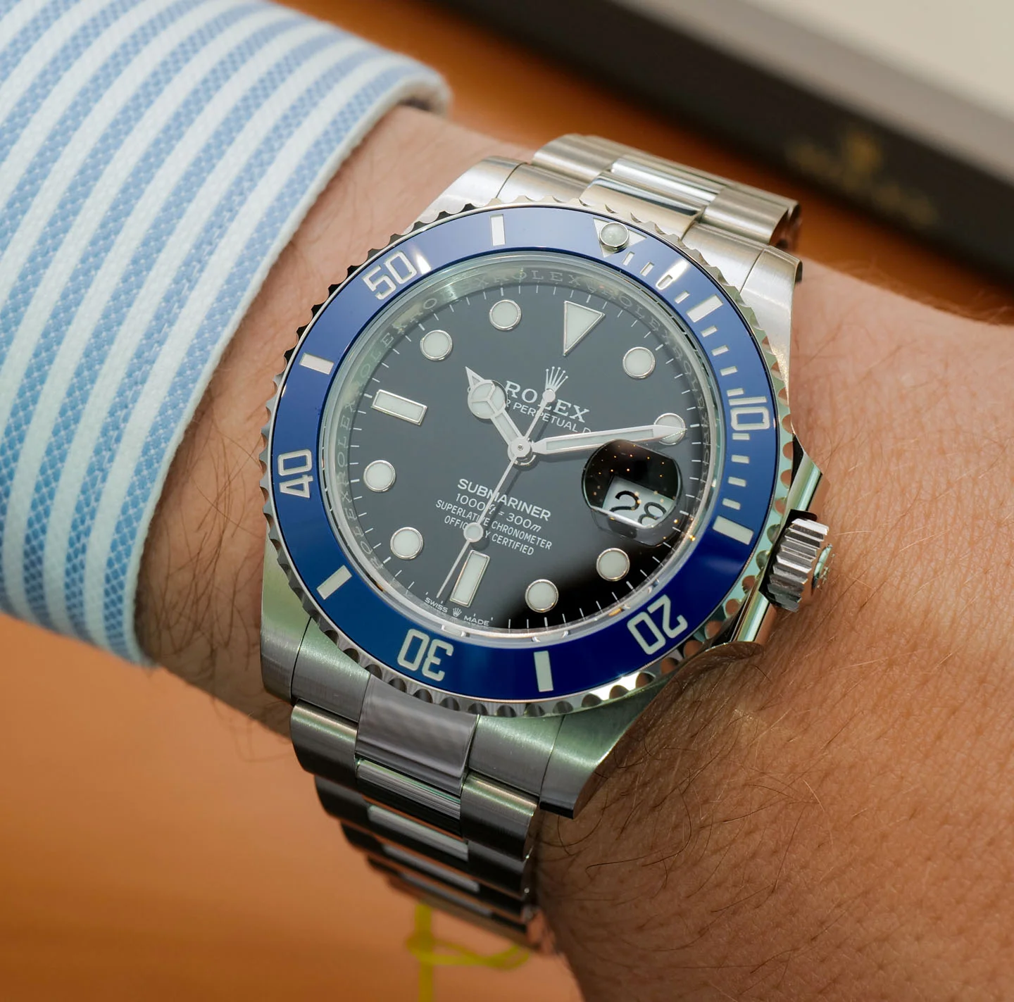Rolex Submariner 41mm Black Dial 126619LB - view 12