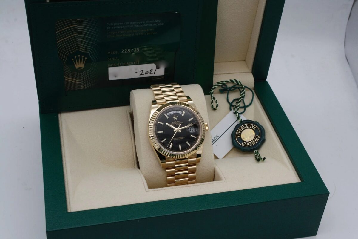 Superclone Rolex Day-Date 40 mm Black Dial 228238 - view 11