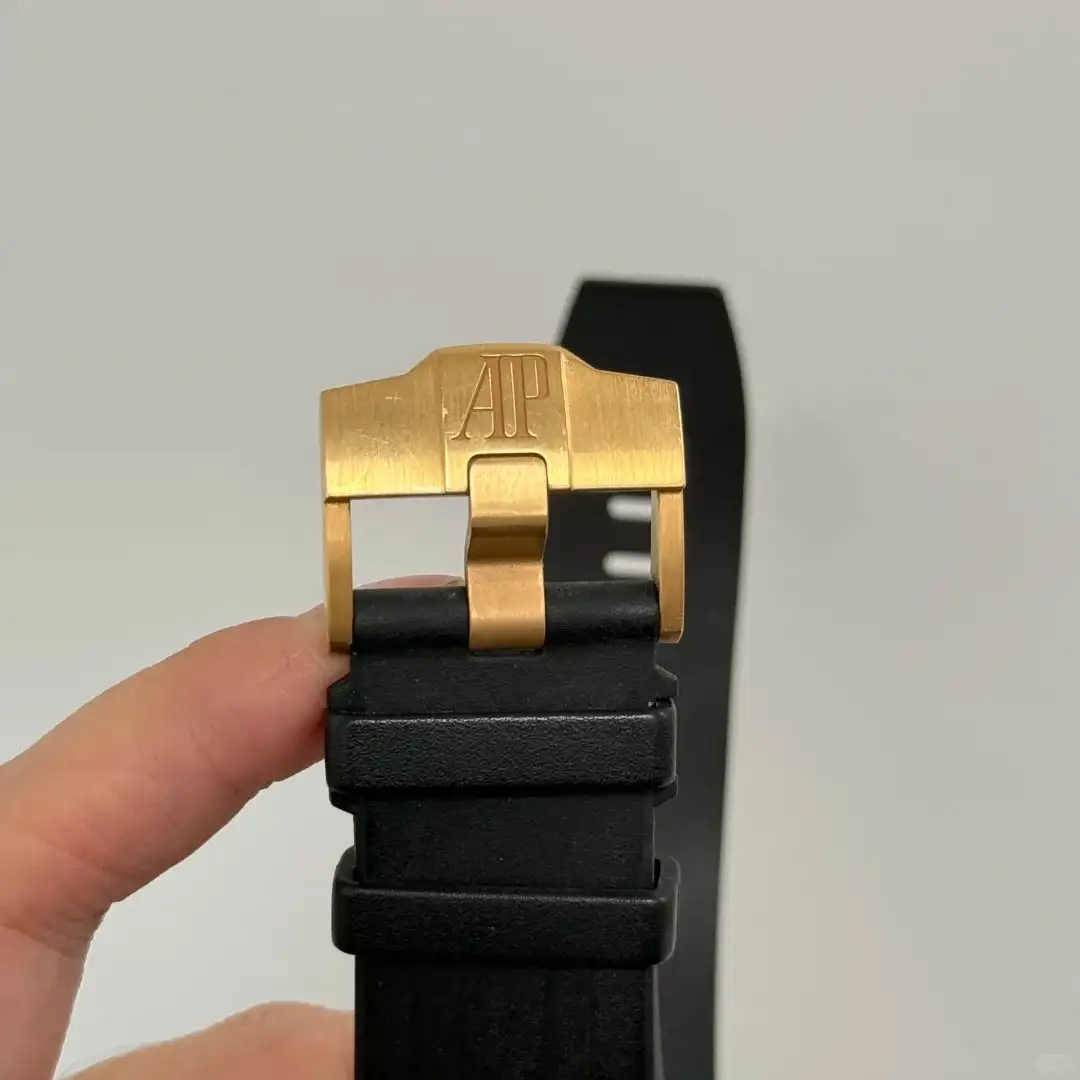 Audemars Piguet Royal Oak Offshore Selfwinding Chronograph Black 26401RO.OO.A002CA.02 - view 6
