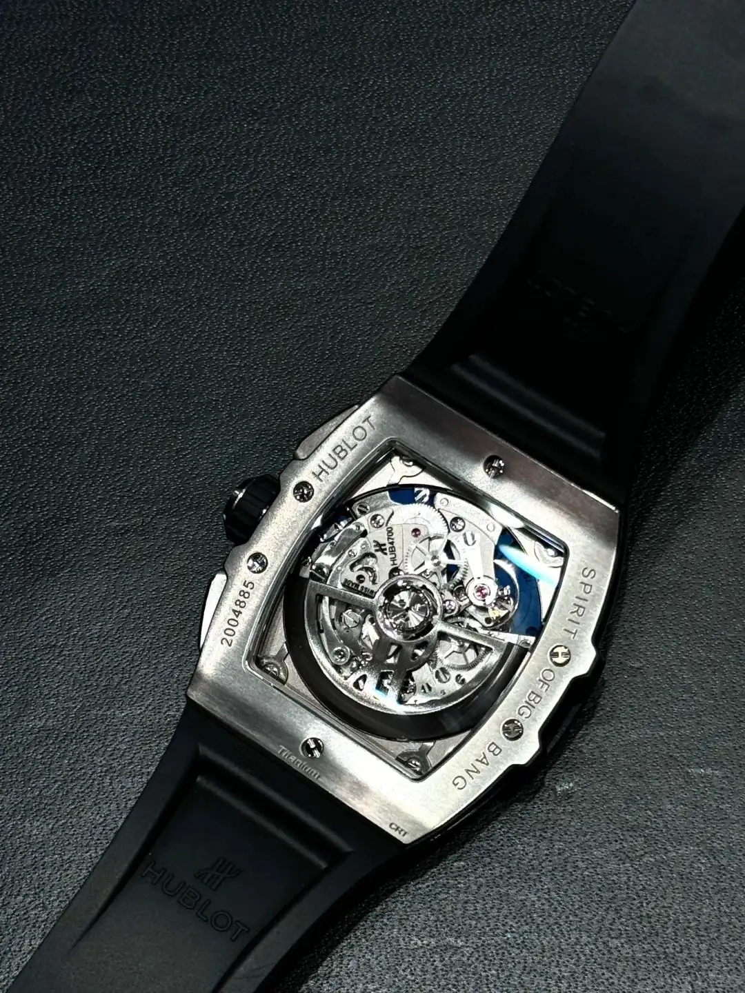 Hublot Spirit Of Big Bang Men Automatic Blue Rubber Watch 641.NX.7170.RX - view 4