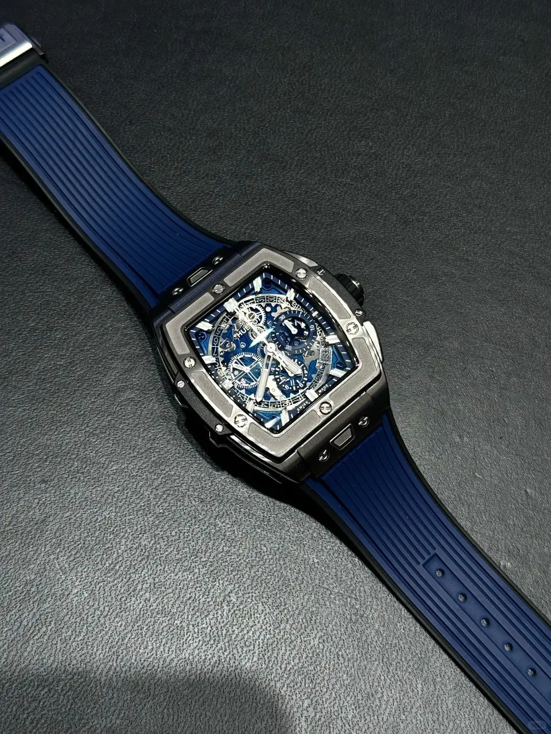 Hublot Spirit Of Big Bang Men Automatic Blue Rubber Watch 641.NX.7170.RX - view 7
